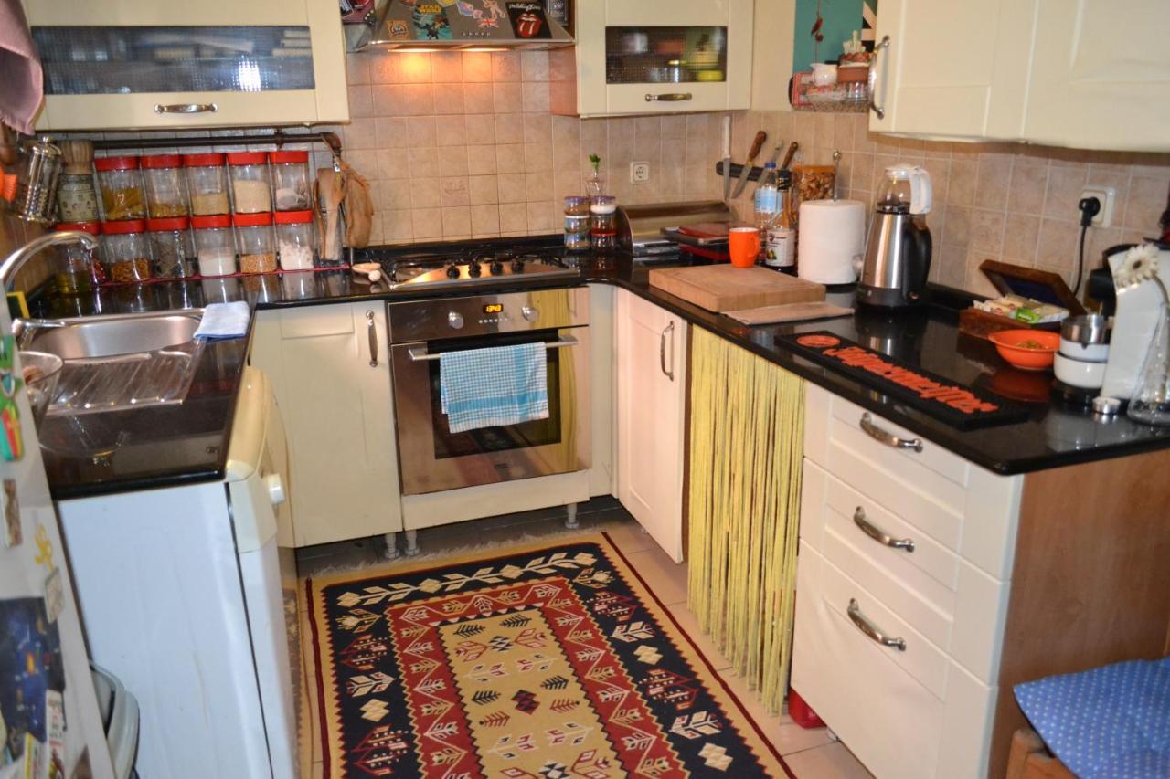 My Happy Home Hostel İzmir Buitenkant foto