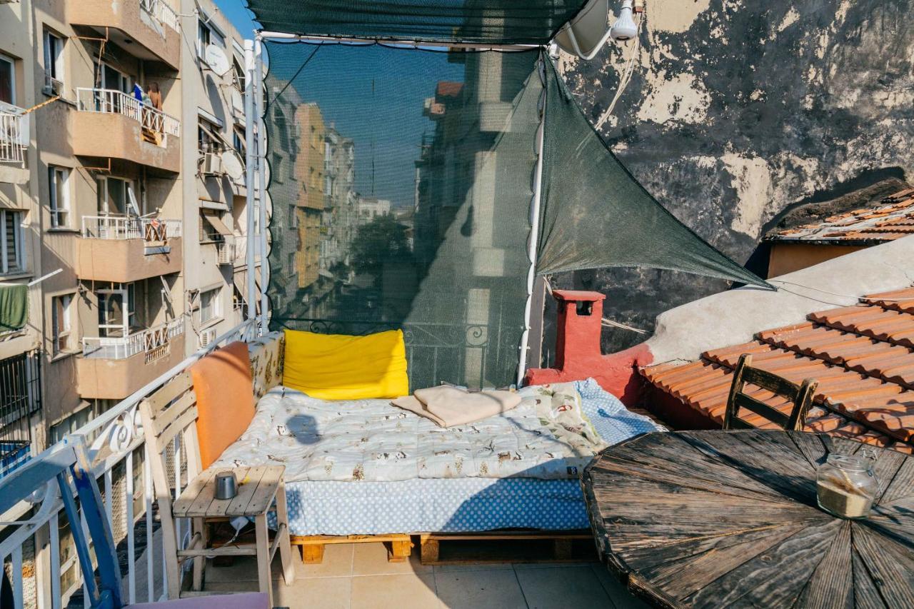 My Happy Home Hostel İzmir Buitenkant foto